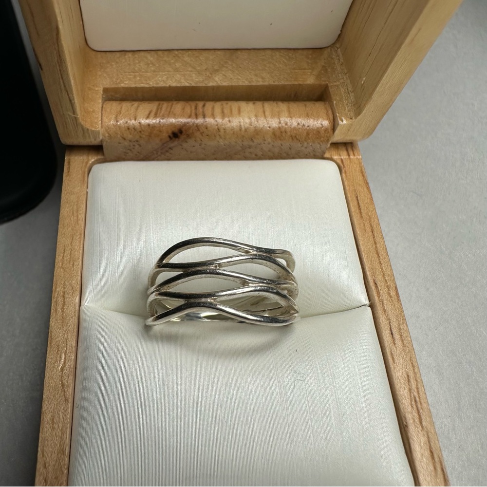 Interwoven Multi-Band Silver Ring - Women's Elegant Wave Design